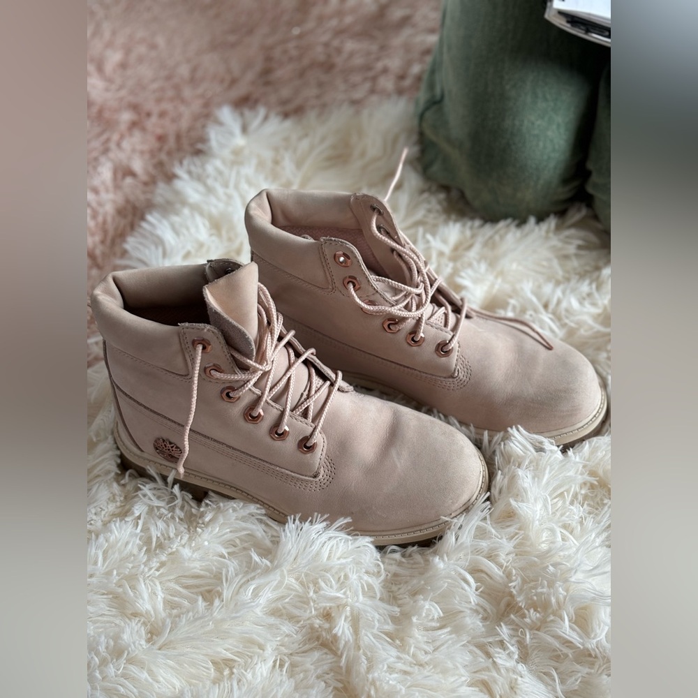 Blush pink Timberlands size 8.5